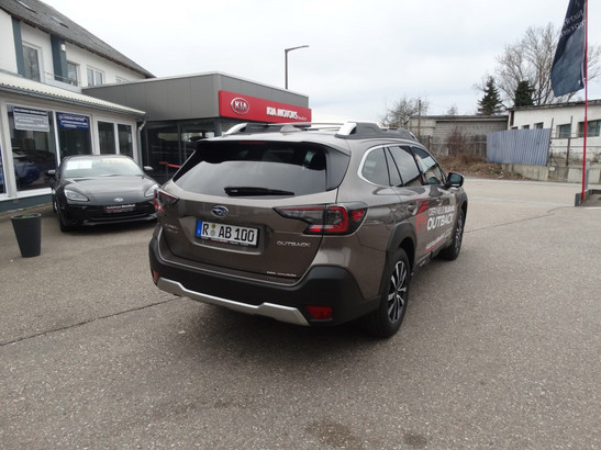 Subaru Outback 2.5i Platinum